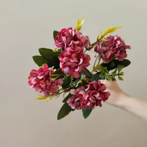 Künstlicher Seidenhortensien Blumenstrauß für Heim DIY Dekoration, wunderschöne rosa Gestecke.