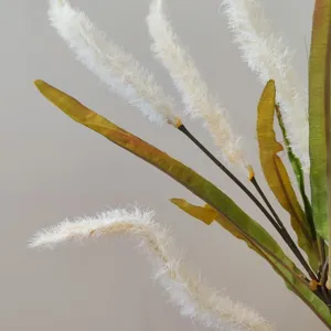 Detalle de hierba de caña artificial, planta falsa decorativa de alta calidad para boda y hogar