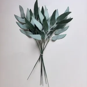 Ramas de hojas de eucalipto artificiales para arreglos florales y decoracion hogar.