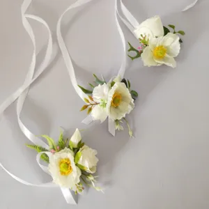 Fleurs de poignet artificielles coquelicot blanc avec rubans pour mariage demoiselle d'honneur.