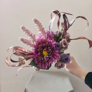 Bouquet de fleurs artificielles violettes modernes en soie pour la décoration de la maison et mariage.