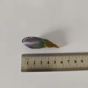 Vue détaillée bourgeon de fleur de glaïeul artificiel rétro automne bricolage accessoire cheveux