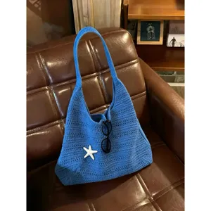 Borsa a spalla in maglia blu con decorazione a stella marina, borsa hobo traforata estiva casual.
