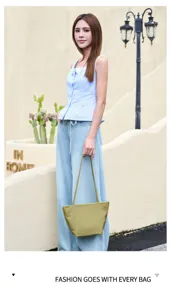 Lightweight casual hobo shoulder bag trendy versatile tote bag for daily wear stylish ladies.