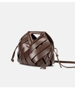 Woven leather crossbody bag dark brown triangle handle fashion shoulder handbag detail view