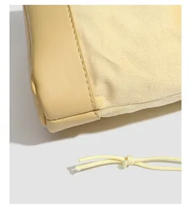Thickened velvet jewelry pouch detail, soft suede and leather splicing, portable drawstring bag.