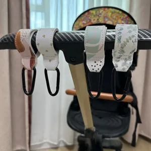Ganchos de cochecito para bolsa de bebe, colgantes de cuero PU duradero, accesorios carrito