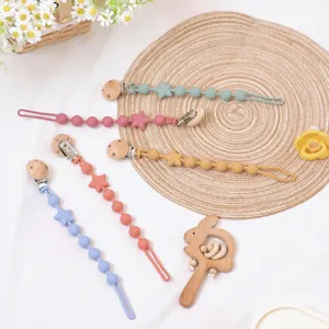Silikon Schnullerband Detailansicht, weiche Zahnen Beruhigungskette für Babys sicher.