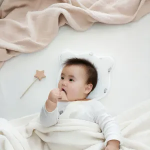 Zacht katoenen babykussen detail, comfortabele langzame terugvering hoofdsteun voor pasgeboren.