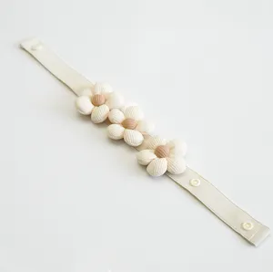 Sangle d'embrasse de rideau de fleur en tissu beige minimaliste coréen pour déco.