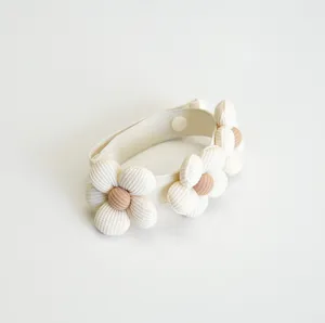 Attache rideau fleur style coreen minimaliste blanc casse corde decorative pour deco maison