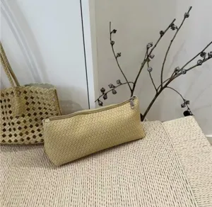 Retro woven zipper clutch bag minimalist casual PU leather makeup bag for women daily use