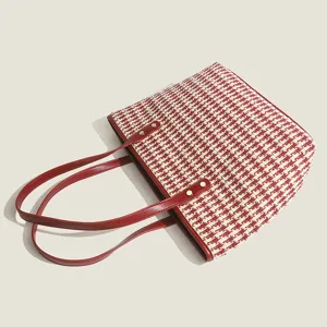 Red white houndstooth tote bag for women, stylish large capacity shoulder handbag.