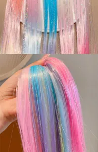 Extensions de cheveux colorées paillettes pinces pour enfants style princesse cool coiffure détails