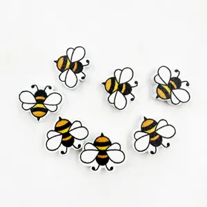 Wooden bee buttons, cute painted cartoon insect charms for DIY crafts, clothing and jewelry accessories.