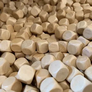 Natural wooden blocks without holes, high quality wood particles for kids sand pool filler.