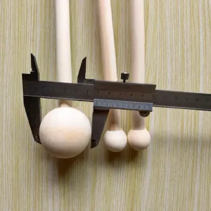 Massagestab aus Massivholz Holzkugel Schima Holz Schlaegl Rueckenklopfer Kinderspielzeug Stab