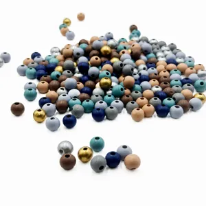 Close-up van Morandi houten kralen, milieuvriendelijke losse kralen voor DIY handgemaakte sieraden.