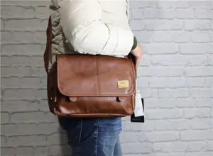 Vintage brown leather messenger bag for men, casual crossbody shoulder bag for daily use.