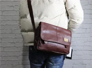 Vintage men's brown soft leather messenger bag, casual cross body shoulder bag for daily use.
