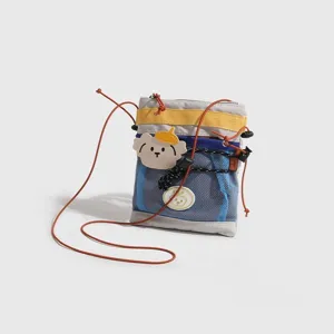 Borsa a tracolla stile campeggio cucciolo di cartone animato, borsa a rete per viaggi.