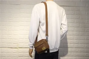 Sac bandoulière en cuir marron décontracté pour hommes petit sac d'épaule voyage en plein air.