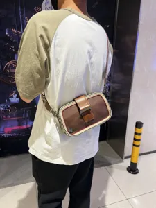 Retro striped crossbody bag detail view, casual outdoor single shoulder phone bag for daily use.