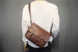 Detailed view of the retro brown messenger bag, casual crossbody style for daily use.