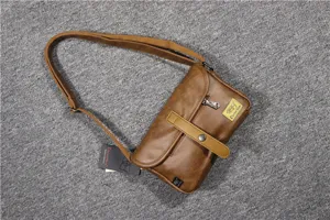 Brown PU leather vintage crossbody bag for men and women, stylish shoulder phone bag