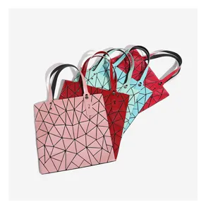 Sac cabas géométrique pour femmes, élégant grand sac à épaule fourre-tout tendance.