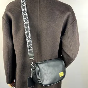 Men Casual PU Leather Crossbody Bag Japanese Style Crescent Shoulder Bag Vintage Messenger Bag For Daily Commute