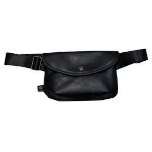 Black leather fanny pack for men, casual vintage crossbody chest bag with adjustable strap.