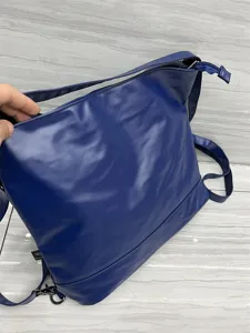 Sac à dos bandoulière polyvalent en cuir souple bleu grand sac cabas décontracté