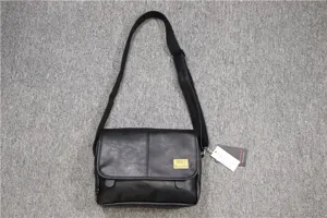 Three-box men black PU leather messenger bag casual crossbody bag detail presentation