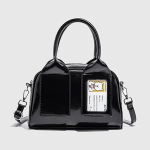 Bolso de mano de bolos de charol negro elegante bolso de hombro tipo almohada con tarjeta.