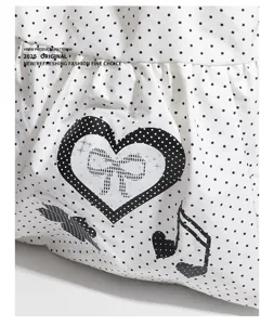 Borsa tote in tela a pois stile coreano dettaglio del tessuto con fiocco e stampa cuore.