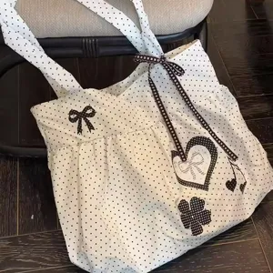 Koreaanse Stijl Polka Dot Tote Tas Schattige Strik Hart Print Casual Grote Capaciteit Polyester Schoudertas Reizen Dagelijkse Handtas