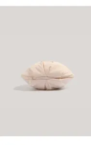 Sac de rangement sphérique portable pour sous-vêtements, chaussettes et voyage en rose doux.