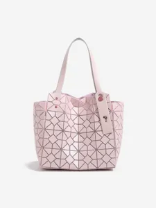 Pink geometric lattice tote bag, stylish single shoulder commuter bag for daily use.