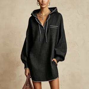 Femme robe sweat capuche manches longues lin texture loisir vacances style tendance.