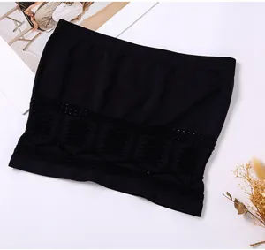 Black seamless strapless tube top bandeau with hollow lace detail for daily comfort.