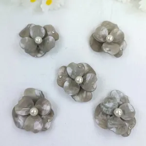Marbled pearl flower resin patch DIY accessories, elegant floral design for crafts and clogs.