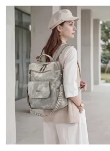 Detailansicht Damen Vintage Rucksack mit mehreren Faechern und breitem Gurt Freizeit Tasche