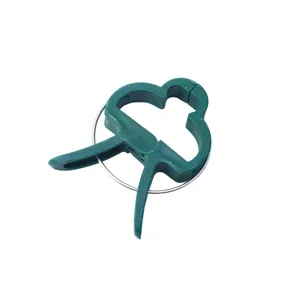 Green garden plant fixing clips, durable plastic clips with metal spring for tomato and flowers support.