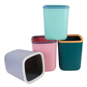 Papelera de plástico colorida con aro de presión para baño cocina sala de estar uso en hogar.