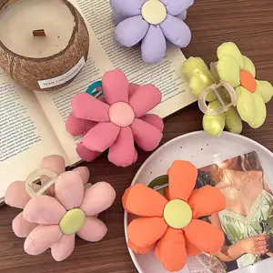 Molle per capelli imbottite a forma di fiore, simpatici accessori estetici per donne e ragazze.