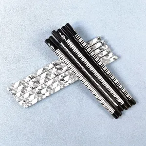 Crayon en bois de papeterie musicale design clavier de piano hexagonal noir et blanc écriture