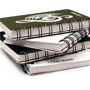 A7 Notizbuch Spiralbindung mit Noten Design, blanko Seiten tragbarer Mini Notizblock für Schüler.