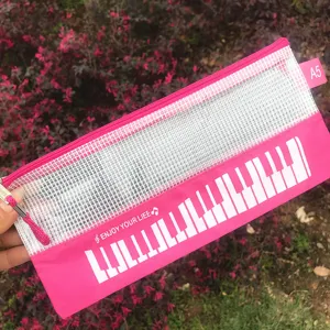 Estuche de malla rosa con patrón de teclado de piano, bonita bolsa de papelería A5 para estudiantes.