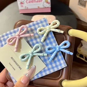 Cute polka dot bow hair clips sweet side bangs clips versatile hair accessories for girls.